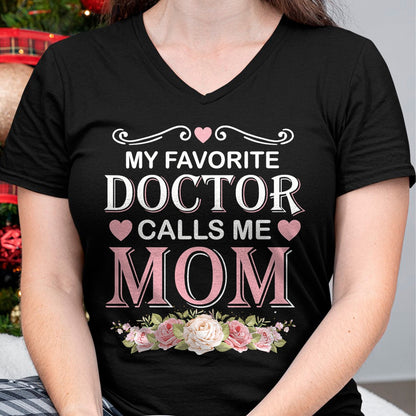 Christmas Shirts for Family, Funny christmas shirts, Christmas Unisex T-Shirt/Hoodie/Sweatshirt HLT00 - Doctor Calls Me Mom Medical School Students T-Shirt